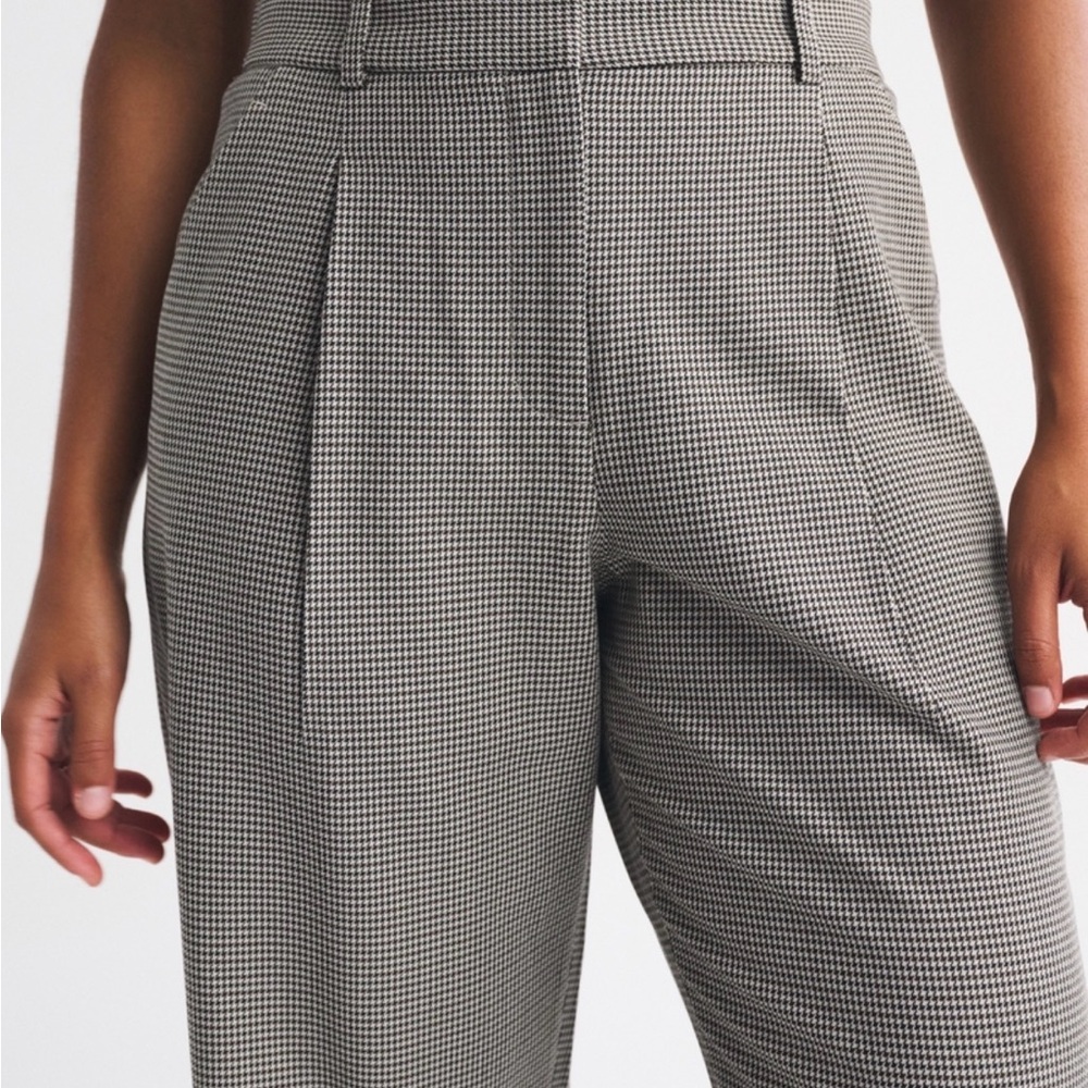 Curve Love A&F Quinn Taylored Straight Pants (short) - Picture 2 of 6